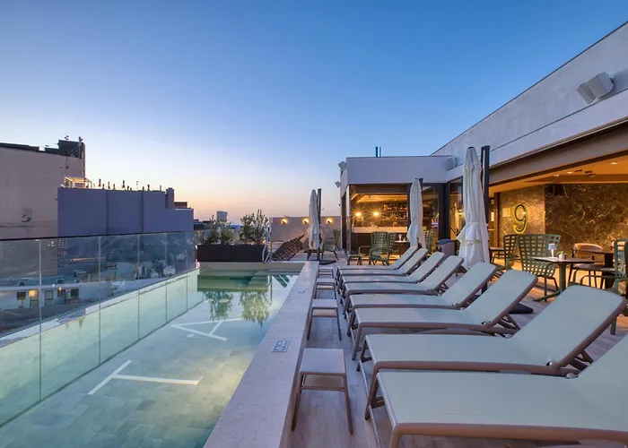 Vita Hotel & Rooftop