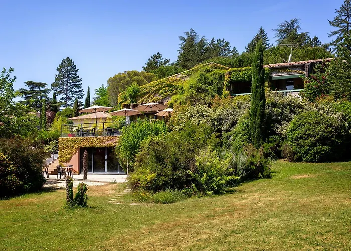 Hôtel&Résidence Lou Paradou Gréoux Les Bains