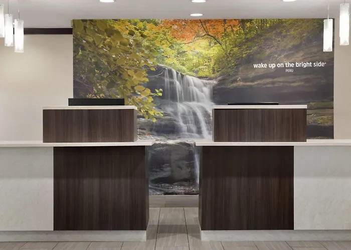 La Quinta Inn & Suites By Wyndham Peru Starved Rock St Park