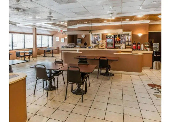 Travelers Inn Douglas By Oyo Us-441