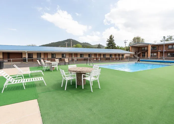 Hills Inn