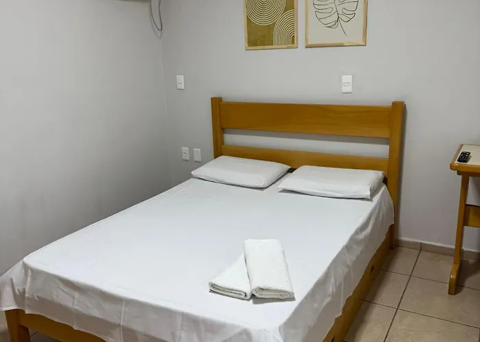 Bica Conveniência e Hotel