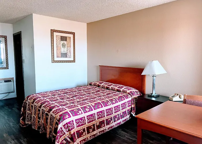 Oasis Inn And Suites