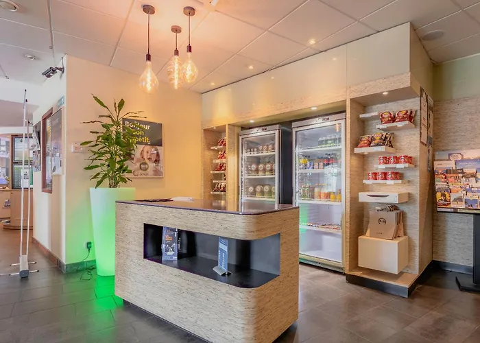 B&B HOTEL Calais Terminal Cité Europe 4 étoiles