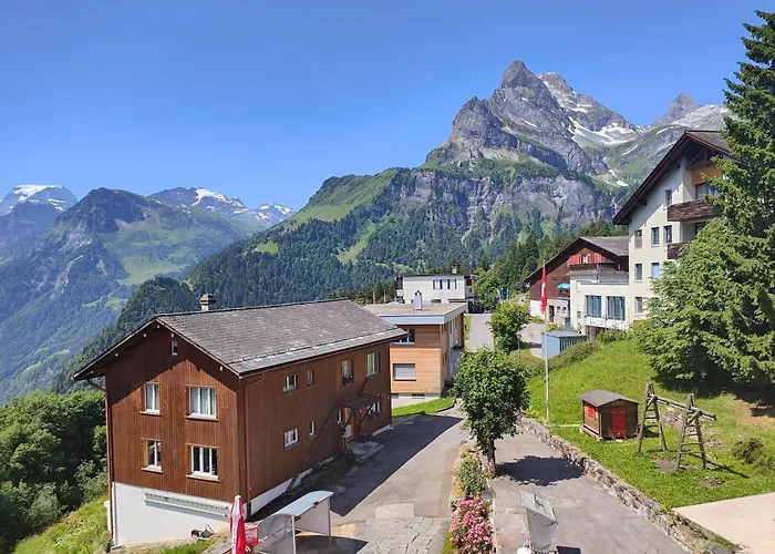 Adrenalin Backpackers Hotel