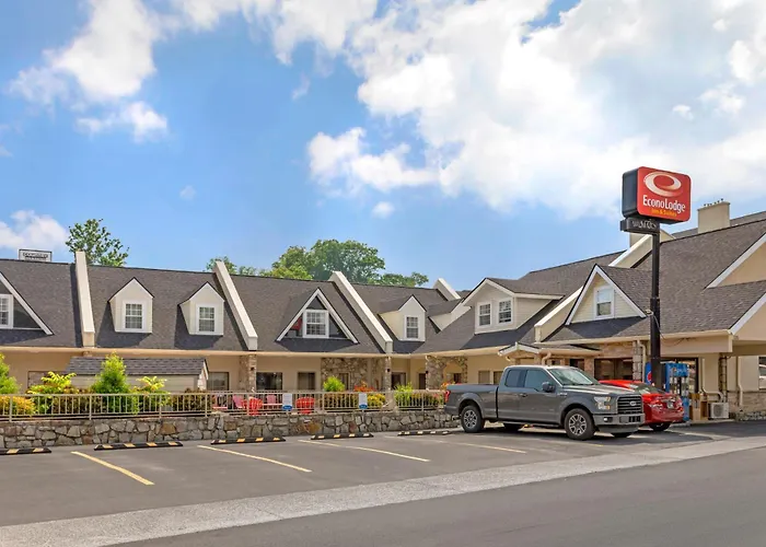 Econo Lodge Inn & Suites Gatlinburg At The Convention Center