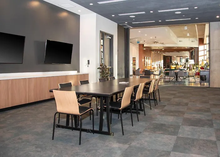 Cambria Downtown Phoenix Convention & Airport Hotel