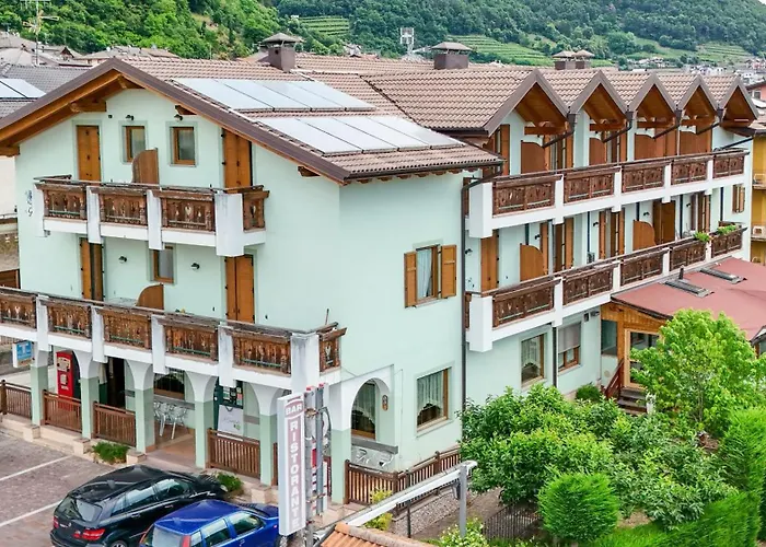 Hc Hotel Garni - Rooms And Apartments