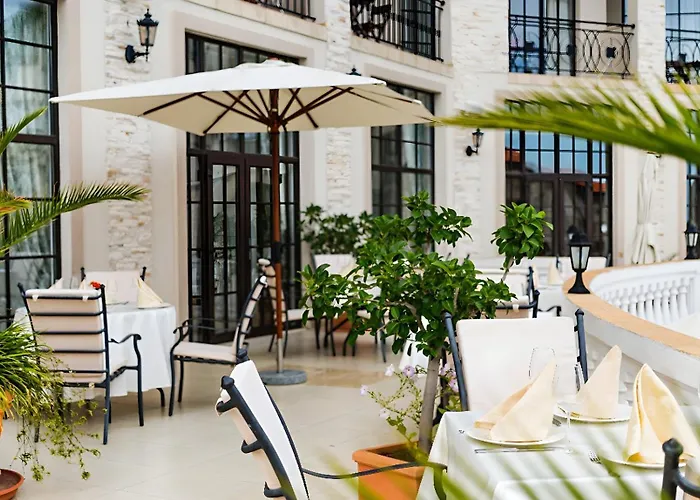 Тhe Cliff Obzor Bay And Holiday Apartments