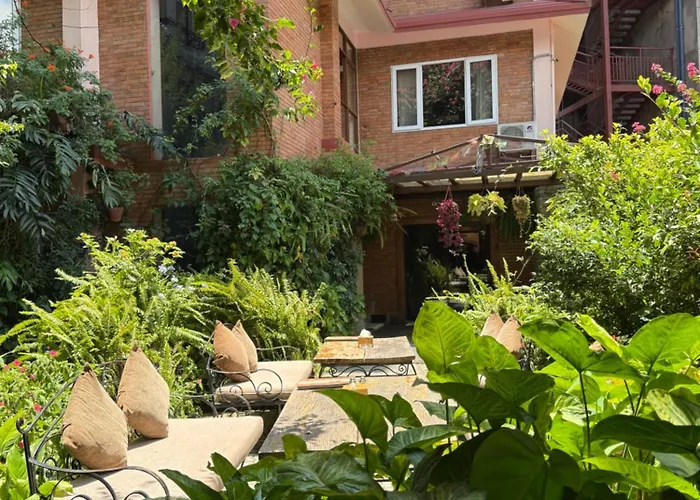 Hotel Middle Path & Spa