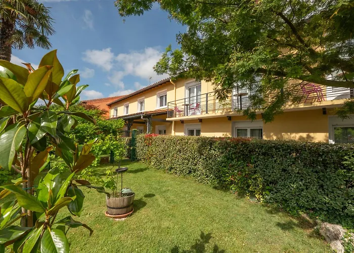 Contact Hotel O'Nice Saintes