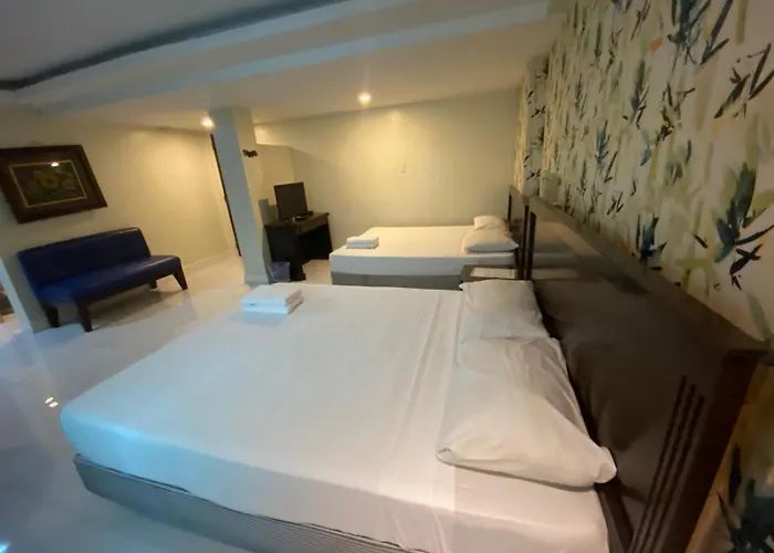 Hotel Euroasia By Bluebookers