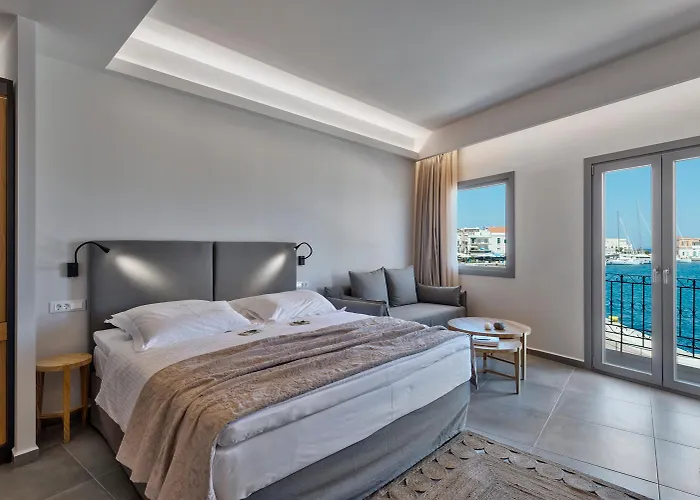 Naves Suites