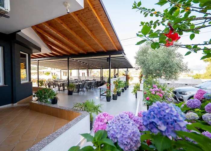 Sunshine Hotel Ksamil