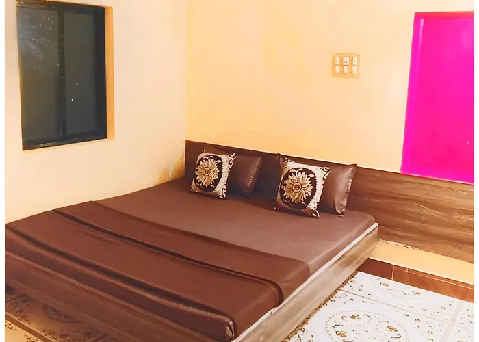 Hotel Yuvraj Ac Or Non Ac Both Room Dwarka Gujrat