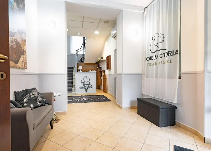 Hotel Victoria-Bike Friendly Vicino Finalborgo E Mare