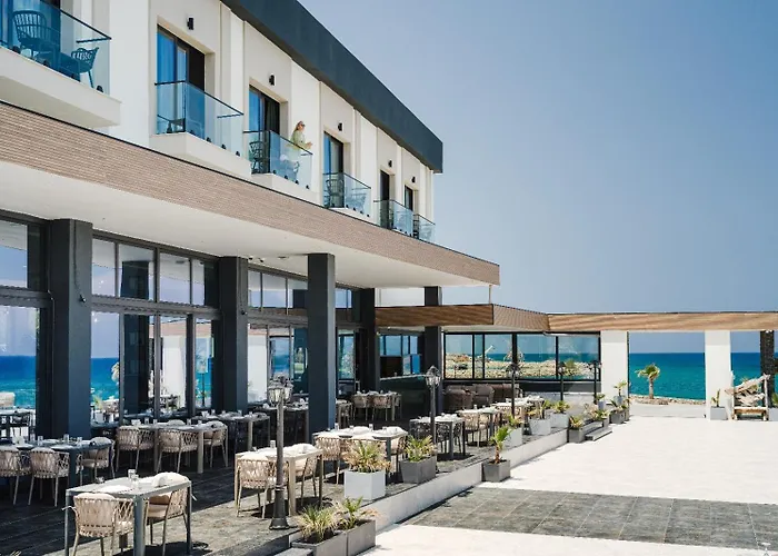 Shayna Beach Club