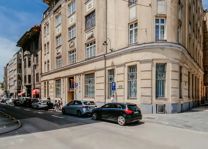 Hotel Eleven