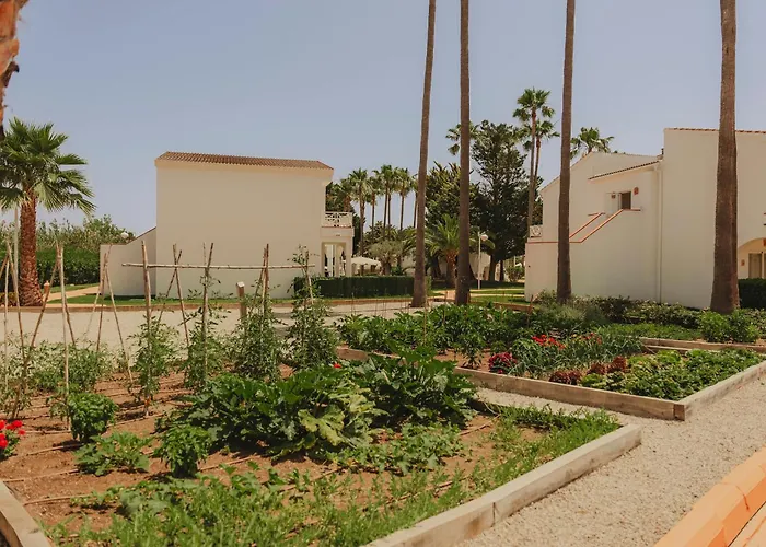 Garden Saladina - Adults Only