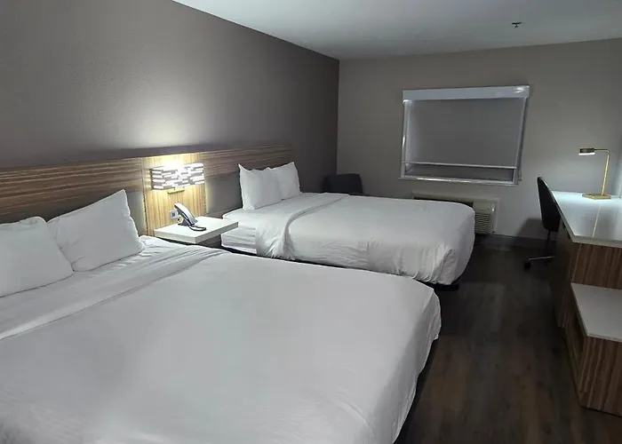 Baymont Inn & Suites San Marcos