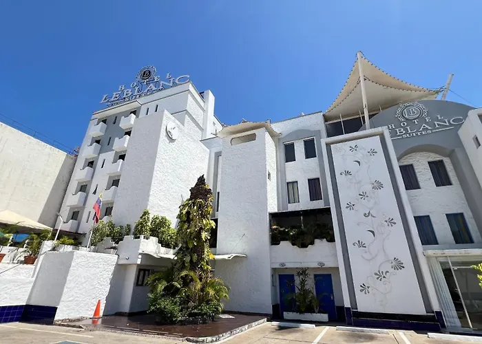 Hotel Leblanc Suites