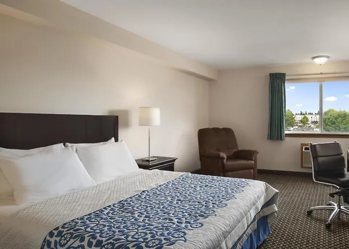Days Inn By Wyndham Lacey Olympia Area