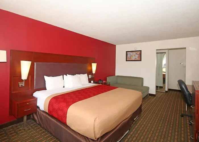 Knights Inn Pilot Mountain