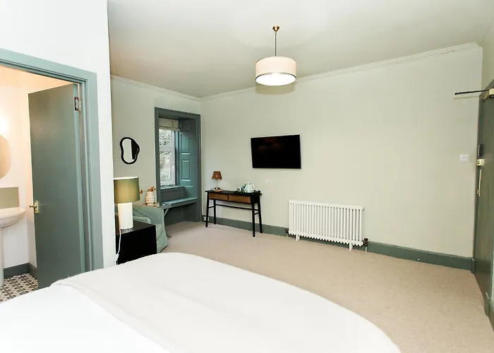 Torr House Hotel
