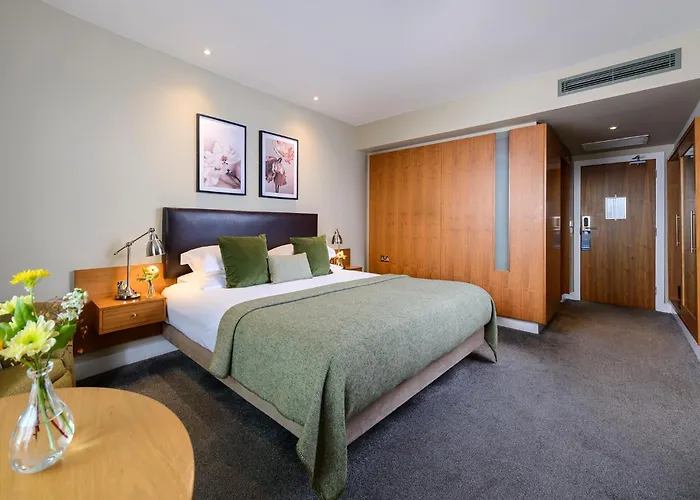 Manor West Hotel & Leisure Club