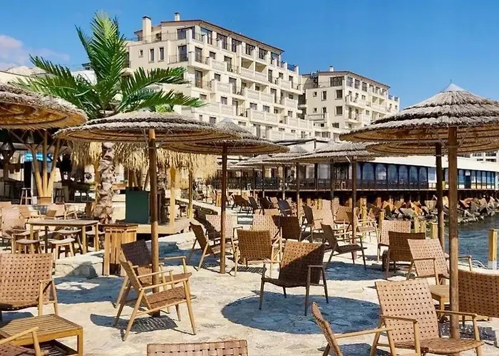 Maria Palace Complex