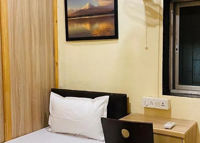 Royal Cabin Stay