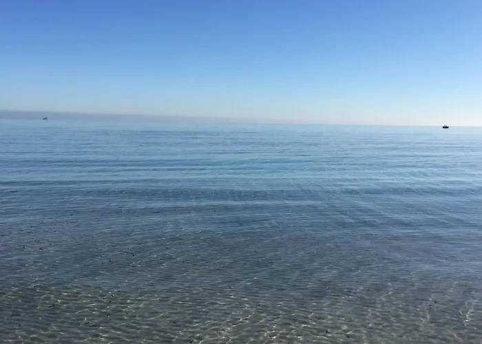 Hotel Al Faro , Spiaggia La Cinta ,San Teodoro