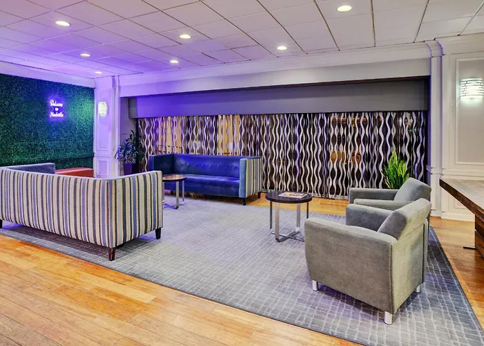 Holiday Inn Express Nashville-Downtown - Broadway By Ihg