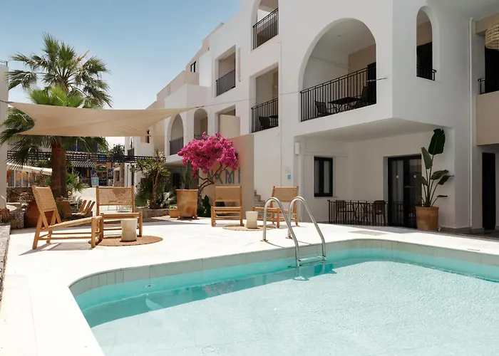 Nami Hotel & Suites