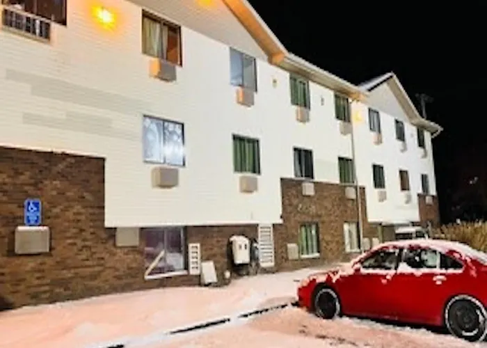 Super Inn By Oyo Lansing Mi