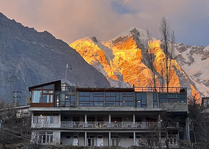 Old Hunza Inn