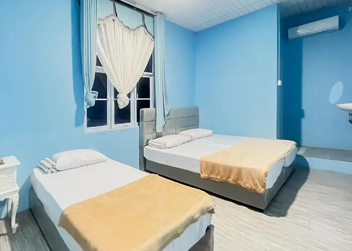 Zazezo Homestay Syariah Redpartner