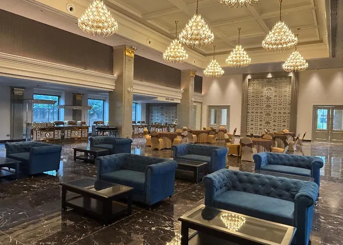 The Supreme Hotel And Banquet