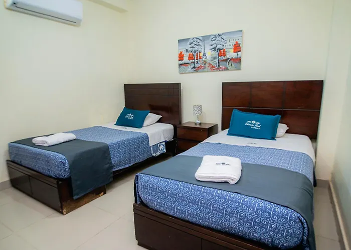 Hotel Estancia Real