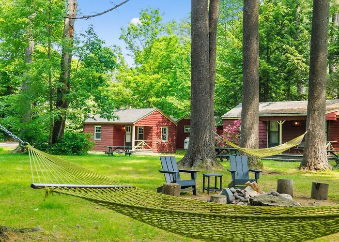 Phoenicia Lodge