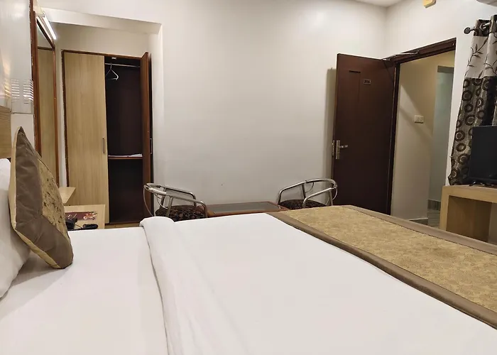 Hotel Simran - Raipur Junction