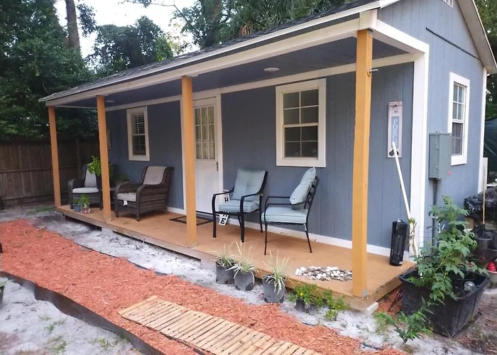 Ranch Style Tiny Home Retreat Near Downtown Orlando