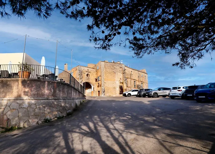 Petit Hotel Hostatgeria Sant Salvador