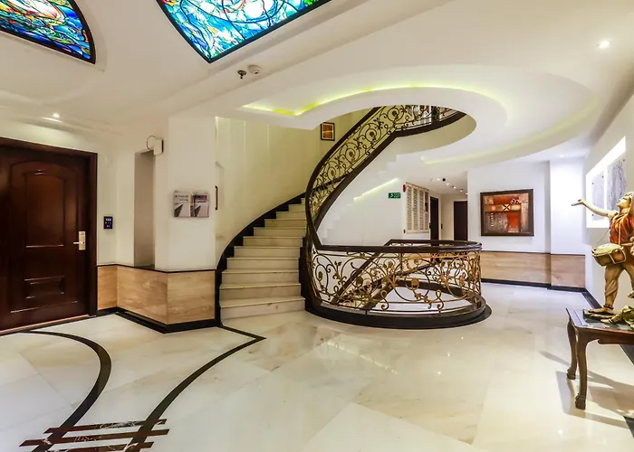 Hotel Grand Godwin Near New Delhi Railway Station- Free Airport Pick-Up