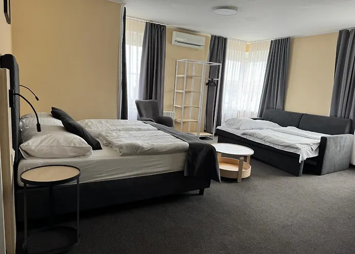 Hotel Tulipan Pruhonice