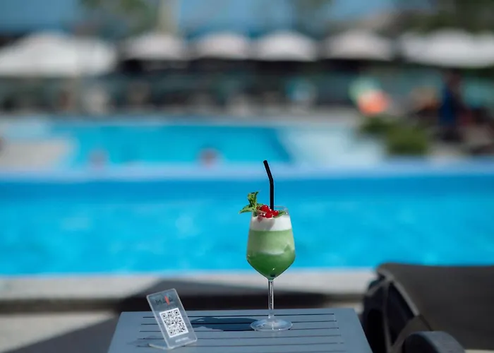 Alezzi Infinity Aparthotel & Spa