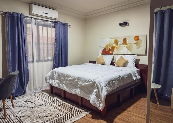 Acropole Hotel