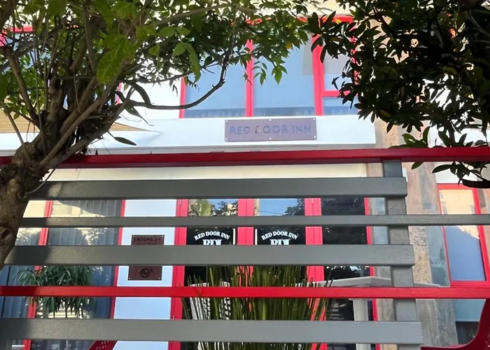 Red Door Inn