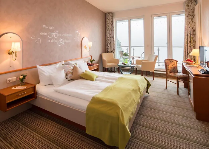 PlusNaturHotel direkt am Ederseeufer Waldhotel Wiesemann und Ferienapartments