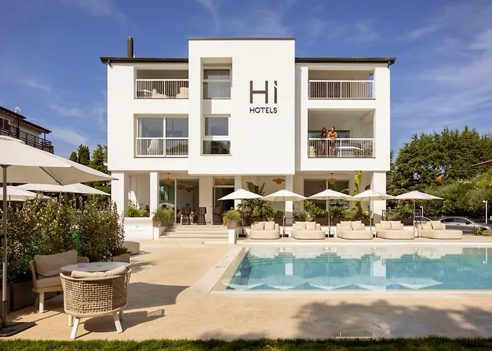 Hi Hotels Sirmione - Heated Lakeview Pool